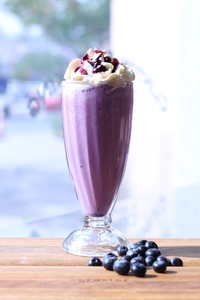 Drivu Wild Maine Blueberry Shake