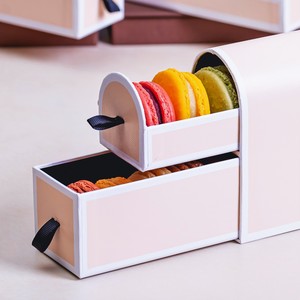 Drivu Macaron Box of 18