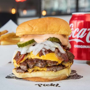 Drivu DBL Bacon Cheese Burger Meal