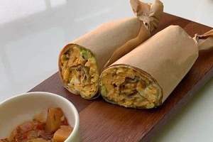 Drivu Caramelized Onion, Egg, Avocado & Cheese Wrap