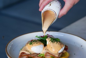 Drivu Egg benedict