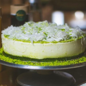 Drivu Whole Cake Pistachio Delight