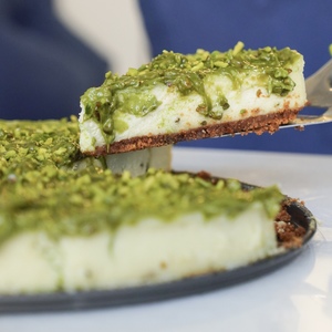 Drivu Pistachio Full Cheesecake