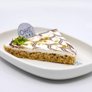 Drivu Pistachio Cake