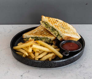 Drivu Chicken Pesto Sandwich