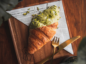 Drivu Pistachio Croissant