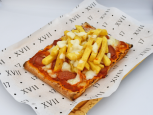 Drivu Pinsa French Fries & Wurstel