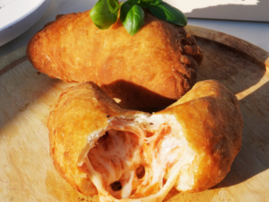 Drivu Panzerotto Tomato & Mozzarella