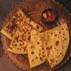 Drivu Paratha (stuffed with spicy potato)