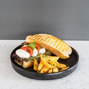 Drivu Caprese Sandwich