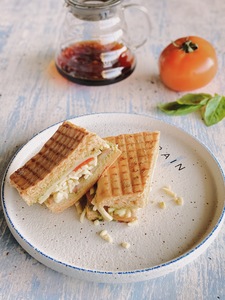 Drivu Tomato Mozzarella Sandwich