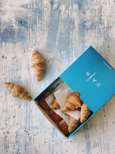 Drivu Mini Croissant Box