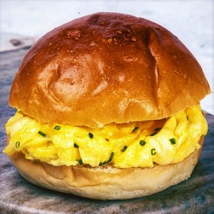Drivu Cheese and Egg Bun