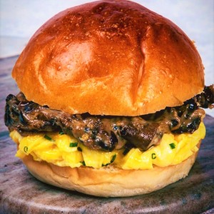 Drivu Mushroom & Egg Bun