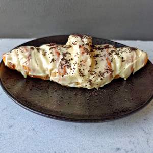Drivu White Chocolate Croissant with Crushed Oreo