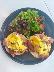 Drivu Egg Benedict