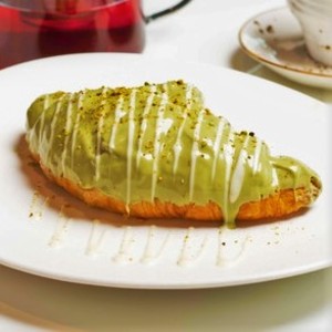 Drivu Pistachio Croissant