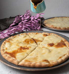 Drivu Cream Cheese & Maple Syrup Calzone